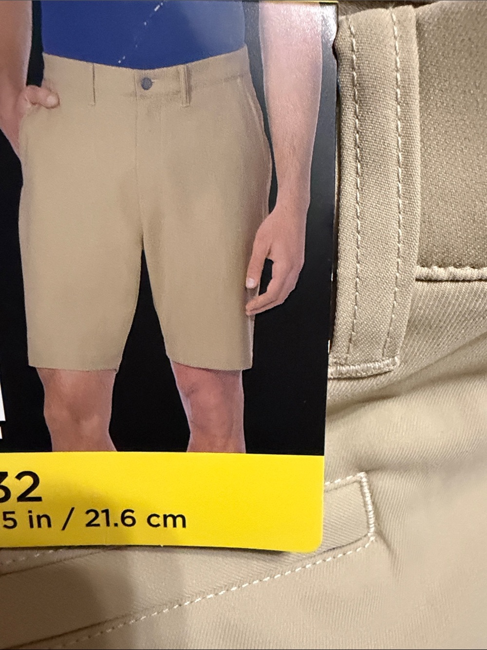 Kirkland Signature Men's Flat Front Shorts in Khaki 32 NWT
